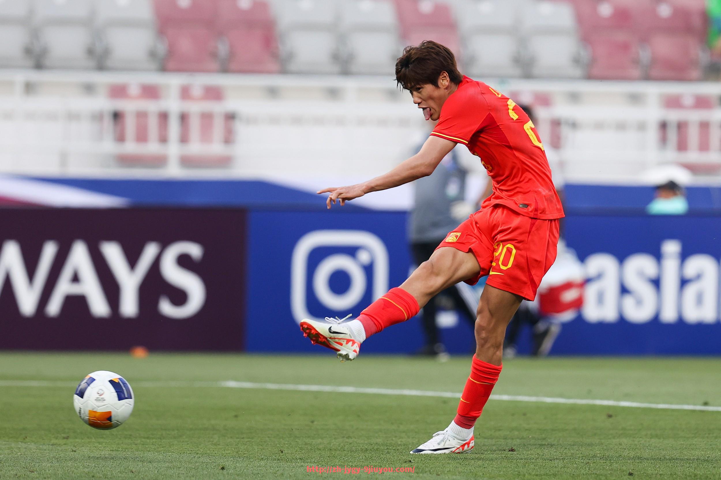 jiuyou九游娱乐-世俱杯关键射门机会中临门一脚处理不佳的球员技术复盘